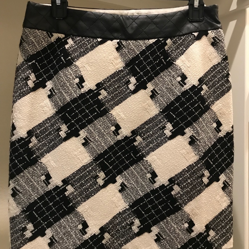 White House Black Market Check Pencil Skirt!